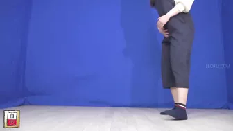 DLJG-509 01 - Selfie posts: serious peeing desperation acts. Girls taking their pee holding attempts to the limit! VOL. 3