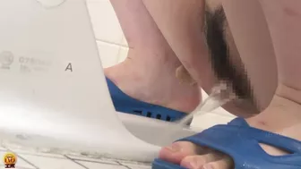 DLEE-513 03 Sea house toilet voyeur: bikini take off and naked pissing, Wandering Voyeur, PissRIP