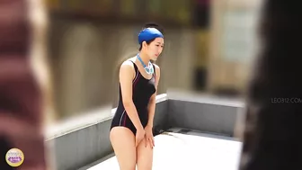 DLSL-473 03 Swimming female teacher rushing to the toilet and forming a beautiful pee parabola with a swooshing sound