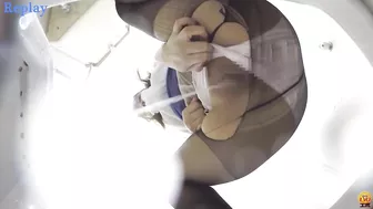 DLEE-529 03 Female teachers rush to the toilet to rip their pantyhose open and urinate