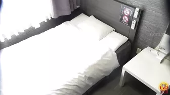 DLEE-499 06 Women undressing in a hurry and peeing naked in the shower. VOL. 2