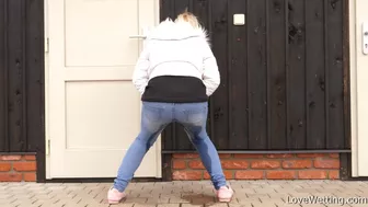 Jessica Diamond - Locked door, LoveWetting, DesperVids Jessica Diamond - Locked door, LoveWetting, DesperVids