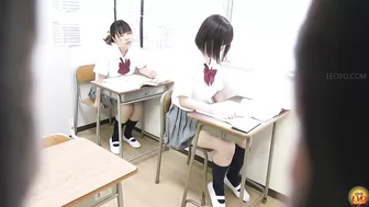 DLEE-611 01 Spy camera in the japanese style toilet: schoolgirls peeing like hydraulic cutter. VOL. 2