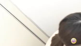 DLSL-546 05 Schoolgirls jumping out of their swimsuits to pee naked and standing. VOL. 2