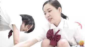 DLEE-640 02 Toilet voyeur: schoolgirls fighting for the turn to pee first! VOL. 3