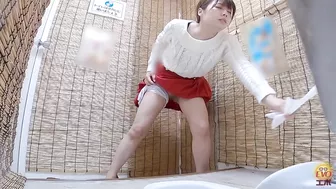 DLEE-651 06 Izakaya toilet voyeur: continuous drunken urination by various girlfriends