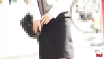 DLFF-199 02 Liquid farts and peeing sounds in the silince. Office ladies peeing on toilet. VOL. 2