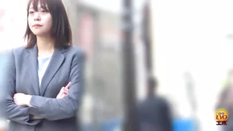 DLEE-715 02 Japanese style toilet voyeur: female urine laser beams striking inside the toilet tank. VOL. 8