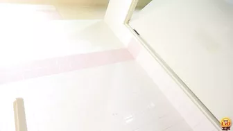 DLEE-734 03 Schoolgirls wearing erotic underwear: laser like pee strikes from the sexy open shorts!