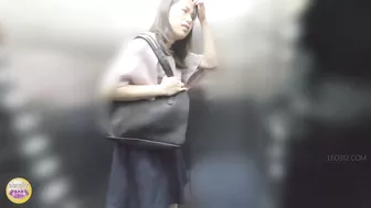 DLSL-592 03 Girls with longest pee times on the toilet. Unstoppable Urine