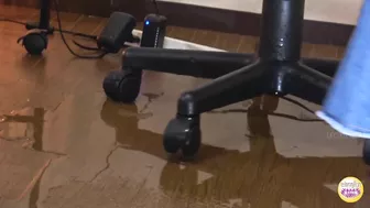 DLSL-597 02 Hidden video footage at the nail salon: women can not use their hands and wetting themselves. VOL. 2