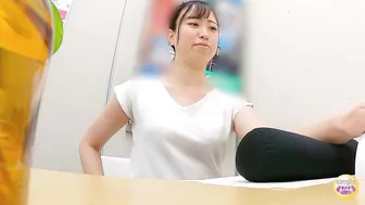 DLSL-597 05 Hidden video footage at the nail salon: women can not use their hands and wetting themselves. VOL. 2