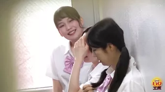 DLEE-743 02 Hidden camera caught group of female student peeing in a single bottle