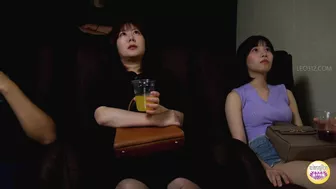 DLSL-601 01 Women dash to pee after watching a movie, but there is a line to the toilet! VOL. 2