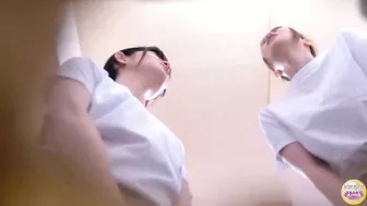 DLSL-602 01 Female student with the urge to urinate, had to peeing in males staff toilet