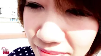 DLFF-227 02 Dynamic pee streams flying under the blue sky