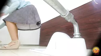 DLEE-746 05 Public toilet hidden camera: women jumping inside the toilet and popping the cork of urine champagne