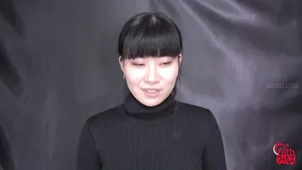 DLFF-649 02 Shameful fart came out while woman was urinating with wide opened pussy.