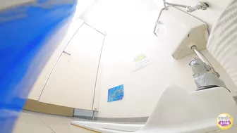 DLSL-594 02 Explosive urination scenes of women who find pleasure in the urge to urinate. (Aphrodisiac mixed drinks)