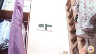 DLSL-594 04 Explosive urination scenes of women who find pleasure in the urge to urinate. (Aphrodisiac mixed drinks)