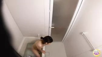 DLSL-594 06 Explosive urination scenes of women who find pleasure in the urge to urinate. (Aphrodisiac mixed drinks)