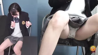 DLEE-752 03 Pee desperation during part-time job interview. Shameful wetting