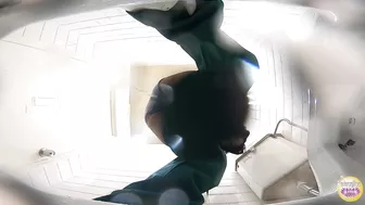 DLSL-615 03 Sports club hidden camera: girls peeing desperation situations.