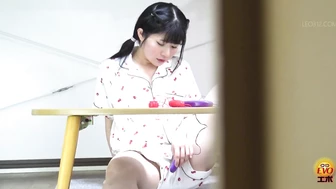 DLEE-737 02 Mis-delivered adult goods from online shop. First time incontinence masturbation.