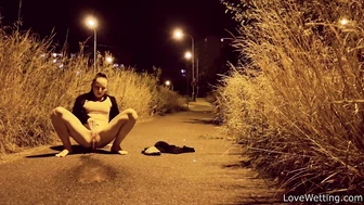 Bella Angel - Pissing Scene, LoveWetting, PissRIP Bella Angel - Pissing Scene, LoveWetting, PissRIP