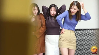 DLEE-766 05 Beautiful models leaked pee during group drawing in painting class.