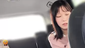 DLEE-769 01 Shameful pee leak in front of a friend. Wet incident between girlfriends inside the car.