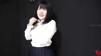 DLFF-669 04 Pee-holding matches: schoolgirl vs office lady.