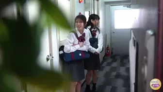 DLSL-627 03 Schoolgirl panics and pisses herself in a moving vehicle.