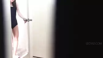 DLEE-779 01 Long lasting urinations of schoolgirls in swimsuits