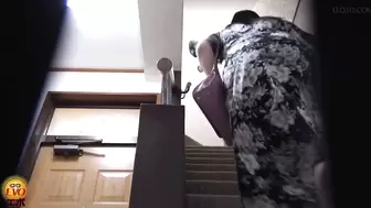 DLEE-782 04 Girls’ dormitory incidents: a huge urination in the bathroom.