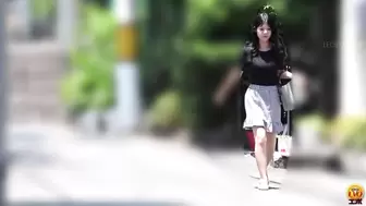 DLEE-787 02 Hidden camera footage of the streets: secret peeing spots.