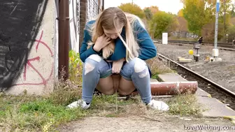 Katis - Pissing Scene