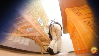 DLEE-785 02 Hidden camera: working woman’s embarrassing wetting. An embarrassing continent of pee staining her clothes.