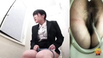 DLEE-776 05 She found a hidden camera inside the toilet but she could not stop peeing! VOL. 2