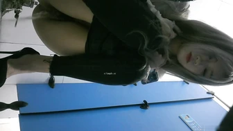 Boutique Toilet Beauty Pees Pants 02