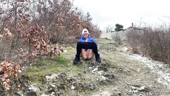 Naomi Bennet - Pissing Scene