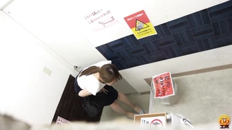 DLEE-798 04 Toilet blocked with a bucket option. What will women do? VOL. 2