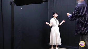 DLSL-640 03 Erotic model photoshoot: leaks and big urinations.