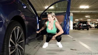 Silvia Black - Pissing scene