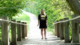 Naomi Bennet - Pissing scene