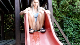 Naomi Bennet - Pissing scene