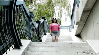 Ally Style - Pissing scene