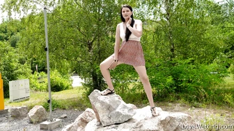 Tiny Tina - Pissing scene