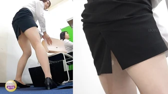 DLSL-639 05 Hidden camera call center. No leaving! Peeing while dealing with a complaint.