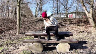 Naomi Bennet - Pissing scene